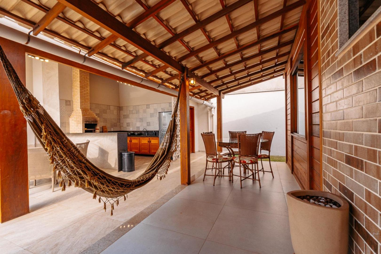 Casadecastelhanos, Quadra Do Mar De Castelhanos, 4 Suites Com Ar, Churrasqueira, Piscina, Hidromassagem, Cozinha Integrada Gourmet Ideal Para Familia E Amigos Аншиета Экстерьер фото