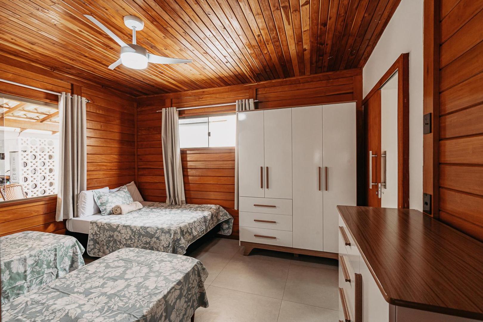 Casadecastelhanos, Quadra Do Mar De Castelhanos, 4 Suites Com Ar, Churrasqueira, Piscina, Hidromassagem, Cozinha Integrada Gourmet Ideal Para Familia E Amigos Аншиета Экстерьер фото